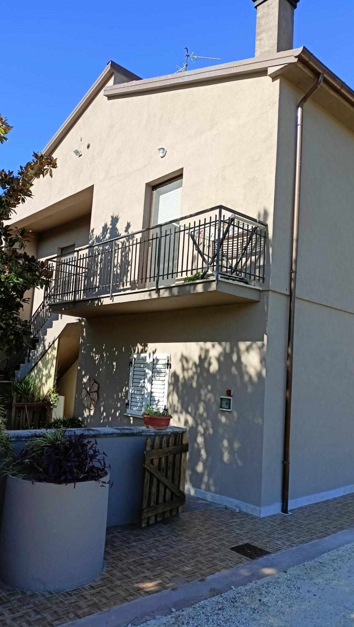 Marco - Camere Con Bagno Privato Vicino Al Centro Foligno Exterior foto